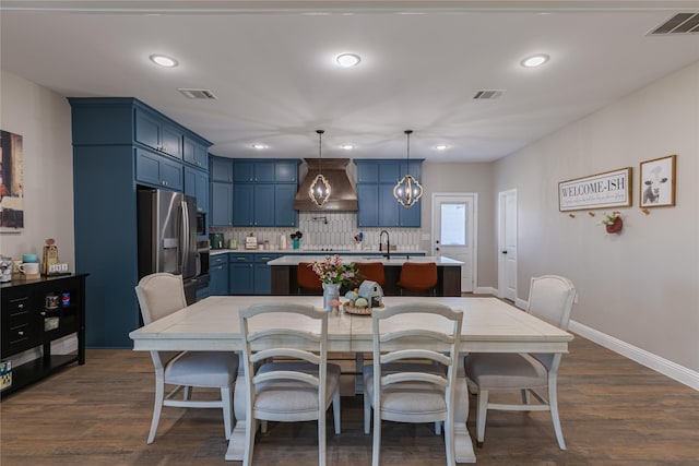 117 Rock Salt Dr, Springtown, TX 76082 - dining room featuring dark wood-style flooring, baseboards, and recessed lighting
