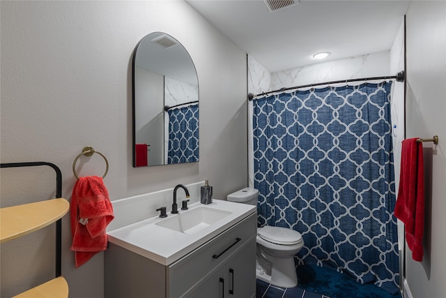 117 Rock Salt Dr, Springtown, TX 76082 - full bath with vanity, toilet, tile patterned floors, and curtained shower