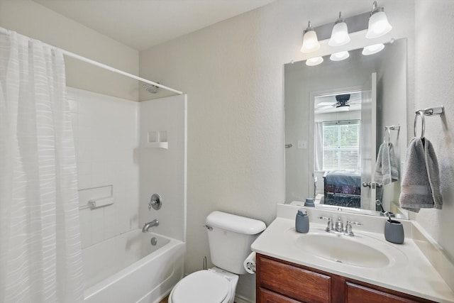 10748 Irish Glen Trl, Fort Worth, TX 76052 - ensuite bathroom featuring shower / bathtub combination with curtain, toilet, vanity, ceiling fan, and a textured wall