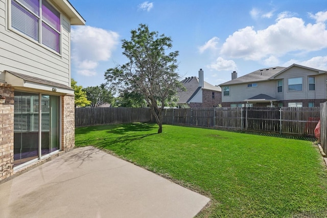 10748 Irish Glen Trl, Fort Worth, TX 76052 - view of yard featuring a patio area and a residential view