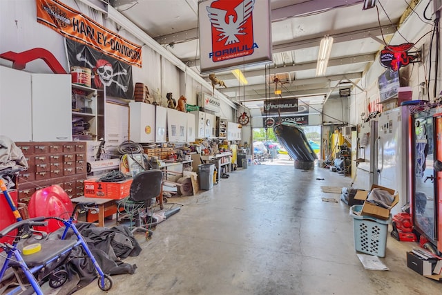 5295 Ganzer Rd W, Krum, TX 76249 - garage with a workshop area