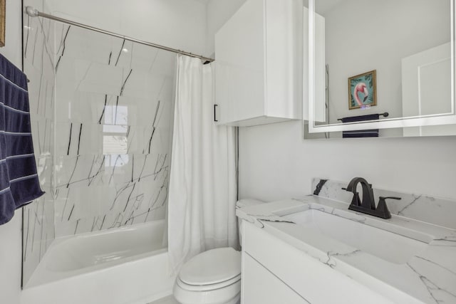 2102 N Prairie Ave Unit 105, Dallas, TX 75204 - bathroom with toilet, shower / bath combo with shower curtain, and vanity