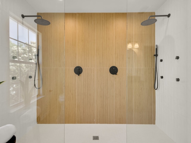 618 Berkley Dr, Grapevine, TX 76051 - full bath featuring walk in shower