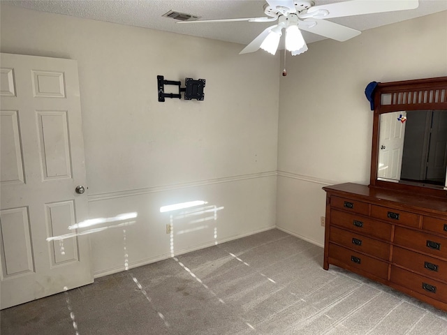 4809 Westhaven Rd, Arlington, TX 76017 - unfurnished bedroom featuring carpet flooring, baseboards, and a ceiling fan