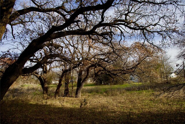111 N Stadium Dr, Alvord, TX 76225
