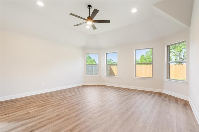 514 Geyser Trl, Waco, TX 76657 - spare room featuring a ceiling fan, light wood-style flooring, baseboards, lofted ceiling, and recessed lighting