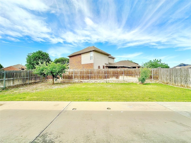 6468 Payton Dr, Fort Worth, TX 76131 - view of yard featuring a patio
