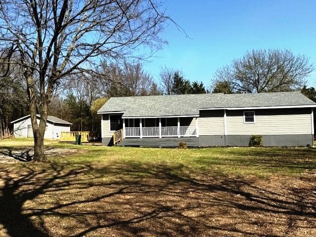 426 Gun Club Rd, Denison, TX 75021 - view of front facade with a front lawn and a porch