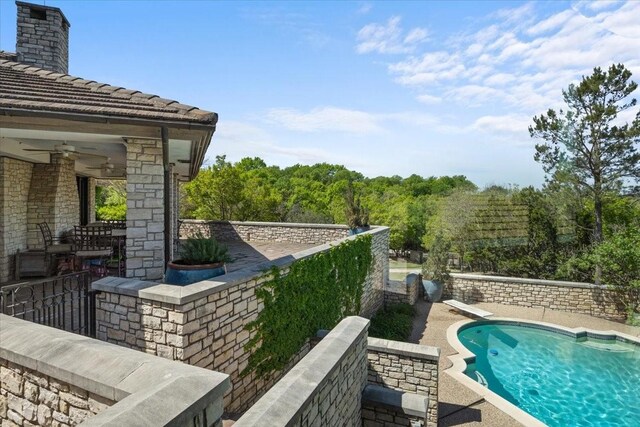 201 Jenkins Rdg, Aledo, TX 76008 - view of swimming pool featuring ceiling fan, a patio, and a diving board
