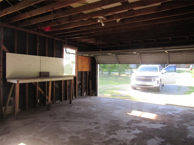 344 Castle Dr, Pottsboro, TX 75076 - view of garage