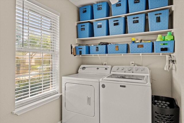 3507 Jasmine Ln, Rowlett, TX 75089 - clothes washing area featuring separate washer and dryer