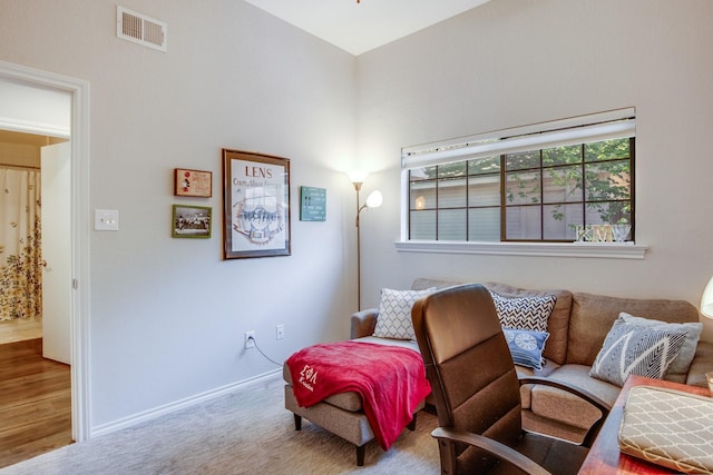 626 Lochngreen Trl, Arlington, TX 76012 - living area with baseboards and a towering ceiling