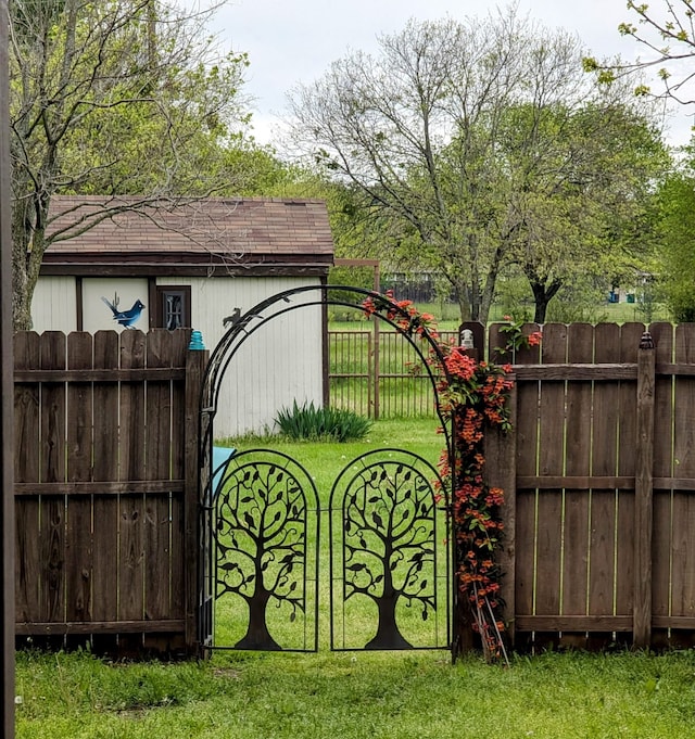 836 Silver Creek Rd, Azle, TX 76020 - view of gate