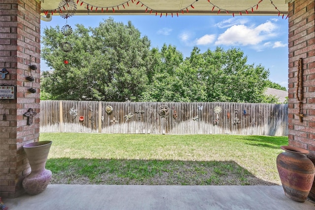 2813 Calico Rock Dr, Fort Worth, TX 76131 - view of yard