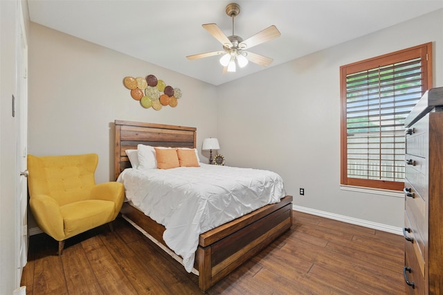 811 Shady Bend Dr, Kennedale, TX 76060 - bedroom featuring hardwood / wood-style floors, baseboards, and ceiling fan