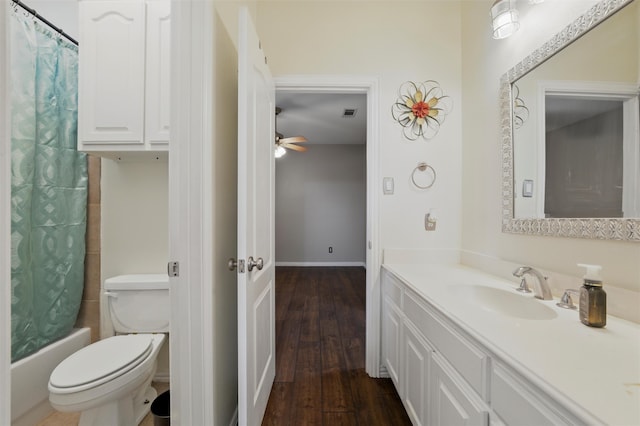 811 Shady Bend Dr, Kennedale, TX 76060 - bathroom with wood-type flooring, vanity, a ceiling fan, toilet, and shower / bath combination with curtain