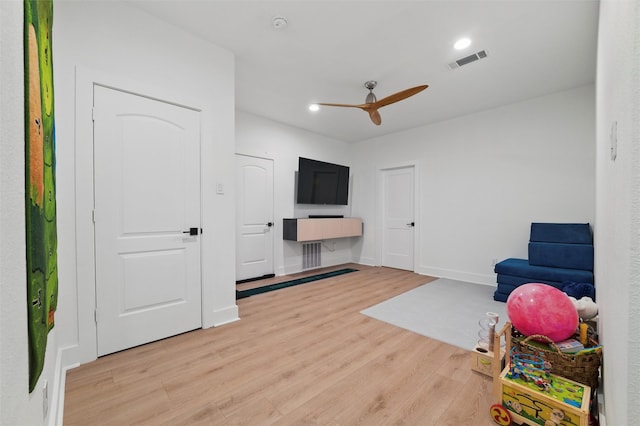 801 Edgefield Rd, Fort Worth, TX 76107 - recreation room with wood finished floors, a ceiling fan, baseboards, and recessed lighting