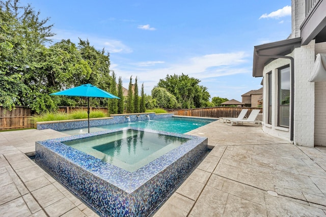 212 Saint Tropez Dr, Southlake, TX 76092 - view of swimming pool with an in-ground hot tub, a patio area, and a fenced backyard