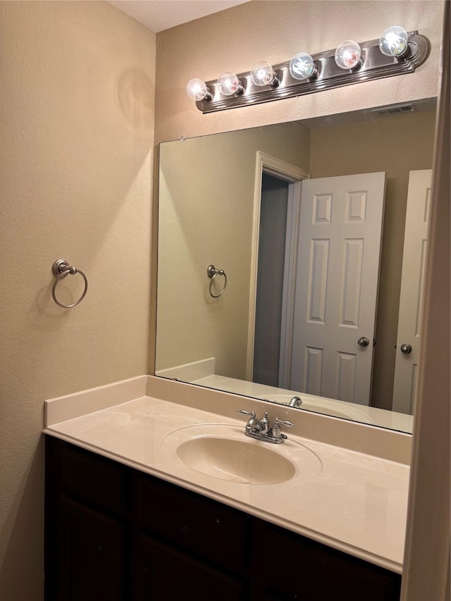 1435 Delta Dr, Cedar Hill, TX 75104 - bathroom with vanity