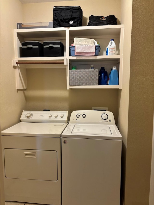 1435 Delta Dr, Cedar Hill, TX 75104 - laundry room featuring separate washer and dryer