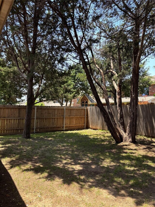 1435 Delta Dr, Cedar Hill, TX 75104 - view of fenced backyard