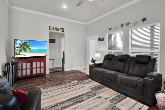 2113 Ajay Dr, Sherman, TX 75092 - living area featuring wood finished floors, a ceiling fan, ornamental molding, baseboards, and recessed lighting