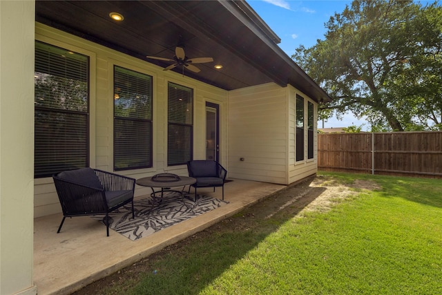 2027 Shaw St, Dallas, TX 75212 - view of patio featuring a ceiling fan