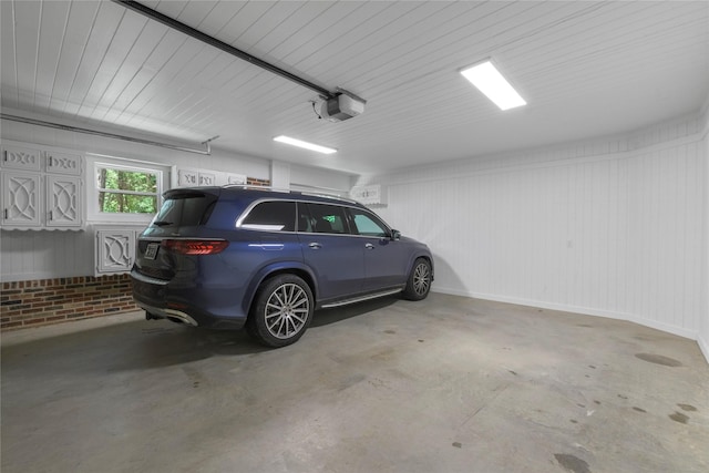 401 Tangle Dr, Tool, TX 75143 - parking garage with a garage door opener