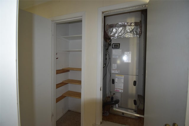 112 Big Bass Rd, West, TX 76691 - view of utility room