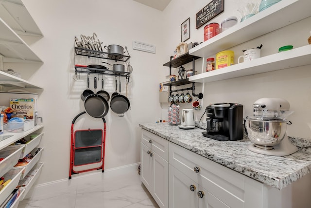 2775 Sweetbriar Ln, Grand Prairie, TX 75052 - view of pantry