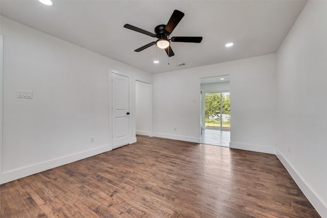 4320 Carmel Ave, Fort Worth, TX 76119 - empty room with wood finished floors, a ceiling fan, baseboards, and recessed lighting