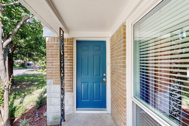 6042 Belgrade Ave, Dallas, TX 75227 - view of exterior entry with brick siding