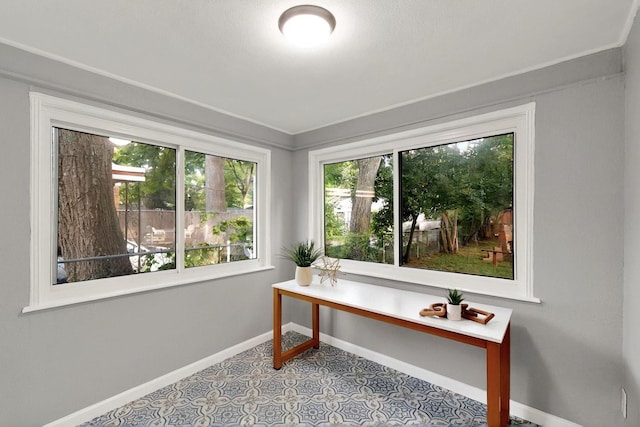 6042 Belgrade Ave, Dallas, TX 75227 - office with baseboards