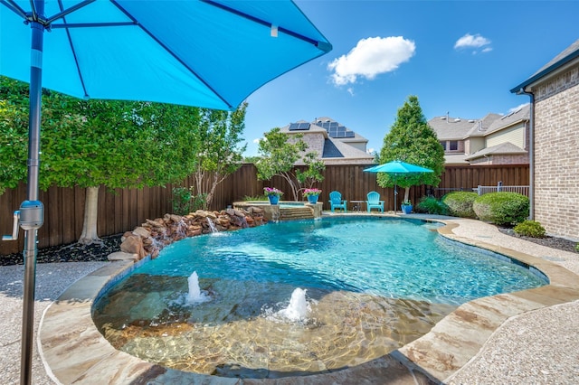 13348 Torrington Dr, Frisco, TX 75035 - view of pool featuring a fenced backyard and a pool with connected hot tub