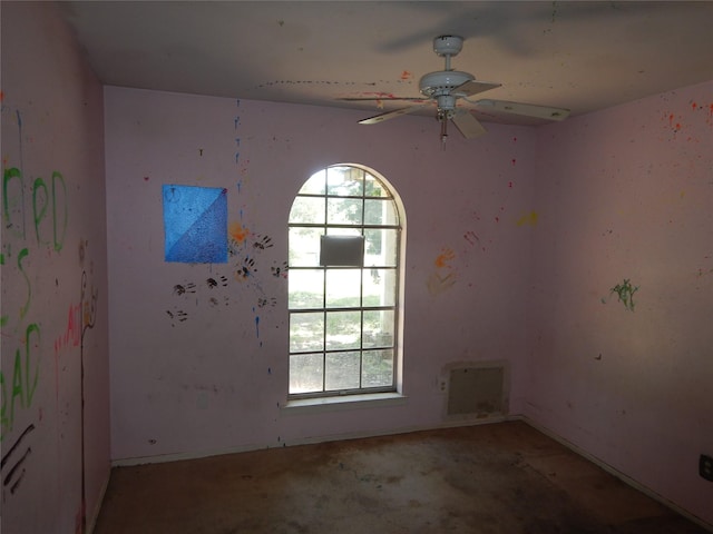 4180 Glenn Rd, Shreveport, LA 71107 - unfurnished room with healthy amount of natural light and ceiling fan