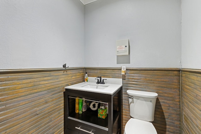 110 Man O War Ln, Fairview, TX 75069 - half bath featuring toilet, wainscoting, and vanity