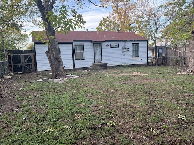 2722 Locust Ave, Dallas, TX 75216 - view of rear view of property