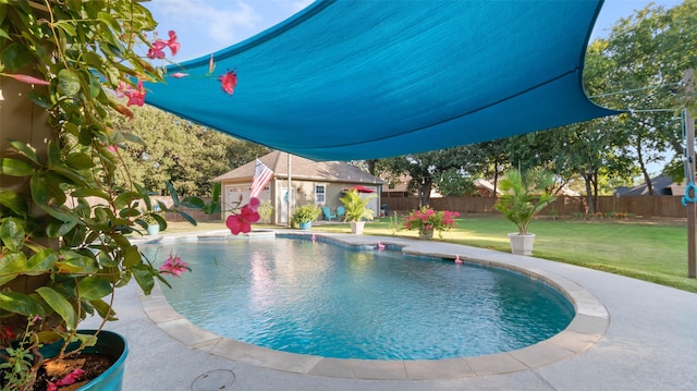 119 Palomino Ct, Shady Shores, TX 76208 - view of swimming pool featuring an outdoor structure
