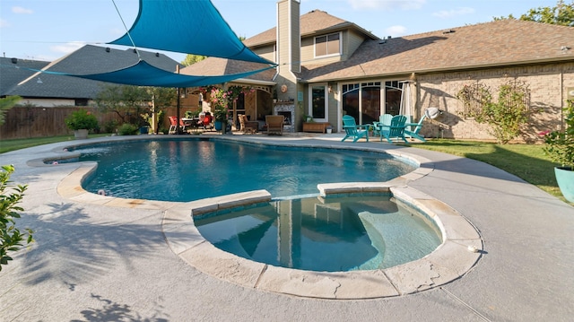 119 Palomino Ct, Shady Shores, TX 76208 - view of pool featuring a patio, fence, and a pool with connected hot tub