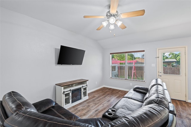 2813 Dana Ln, Denton, TX 76209 - living area with wood finished floors, baseboards, vaulted ceiling, and ceiling fan