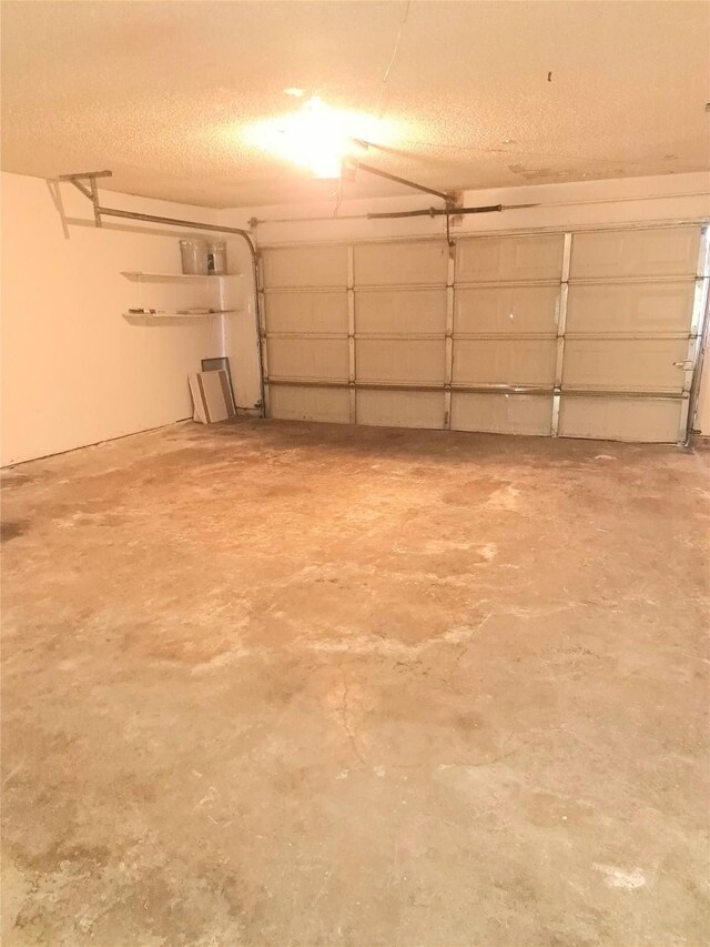 327 Trevino Trl, Lancaster, TX 75146 - view of garage