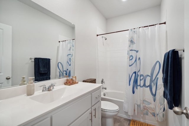 8580 Big Apple Dr, Fort Worth, TX 76179 - full bath featuring wood finished floors, shower / tub combo, toilet, and vanity