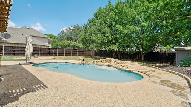 6000 Windridge Ln, Flower Mound, TX 75028 - view of pool with a patio and a fenced backyard
