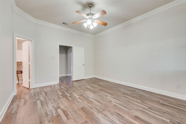 2132 Portwood Way, Fort Worth, TX 76179 - unfurnished bedroom featuring light wood-style flooring, ornamental molding, baseboards, and ceiling fan