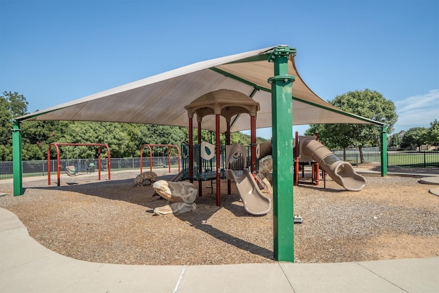 2886 Nottingham Dr, Trophy Club, TX 76262 - community play area featuring fence