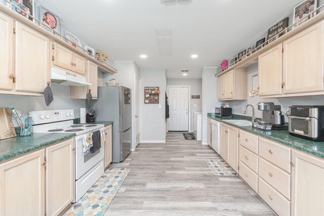 7662 Vz County Road 3504, Wills Point, TX 75169 - kitchen featuring appliances with stainless steel finishes, under cabinet range hood, a sink, recessed lighting, and dark countertops