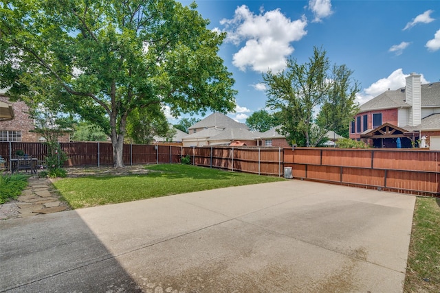 519 Butternut Dr, Garland, TX 75044 - view of yard with a patio