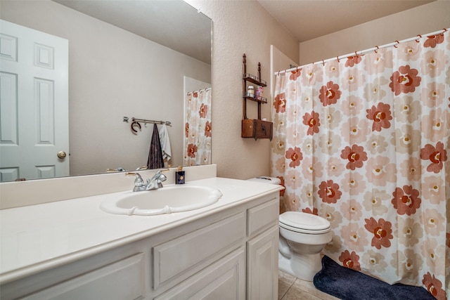 519 Butternut Dr, Garland, TX 75044 - bathroom with toilet, tile patterned floors, vanity, curtained shower, and a textured wall