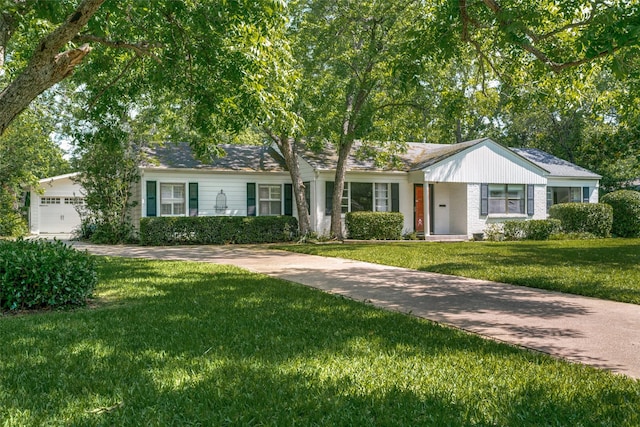 1405 Southwood Blvd, Arlington, TX 76013 - ranch-style home featuring a front lawn, an attached garage, and brick siding