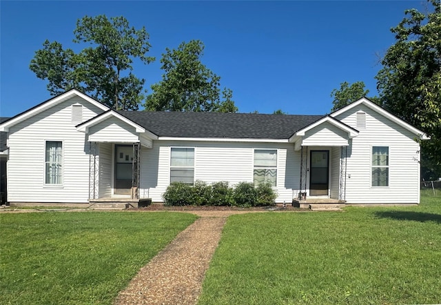 604 S Chestnut St, Winnsboro, TX 75494 - ranch-style home with a front yard and roof with shingles